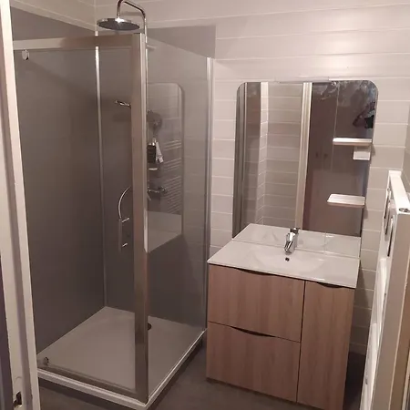 Apartment F2 Climatise Avec Terrasse, Parking, A 600m Des Thermes - Amelie-les-bains - Fr-1-703-27 *