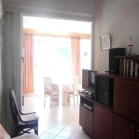 F2 Climatise Avec Terrasse, Parking, A 600m Des Thermes - Amelie-les-bains - Fr-1-703-27 *