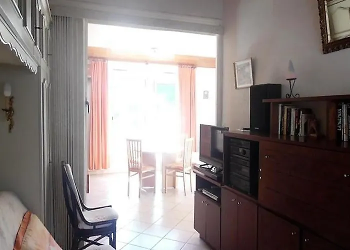 F2 Climatise Avec Terrasse, Parking, A 600m Des Thermes - Amelie-les-bains - Fr-1-703-27 *